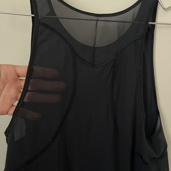Lululemon Black Mesh Racerback Scoop Bottom Tank Top Size 6 - Picture 4 of 7